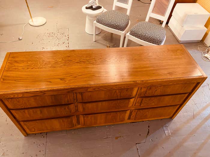 Midcentury Nine Drawers Huntley/ Thomasville Blond Oak Dresser