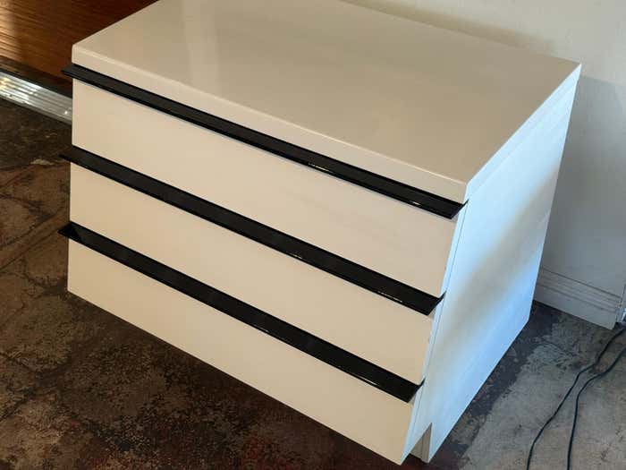 Modern White Lacquered Three-Drawer Dresser with Black Handles