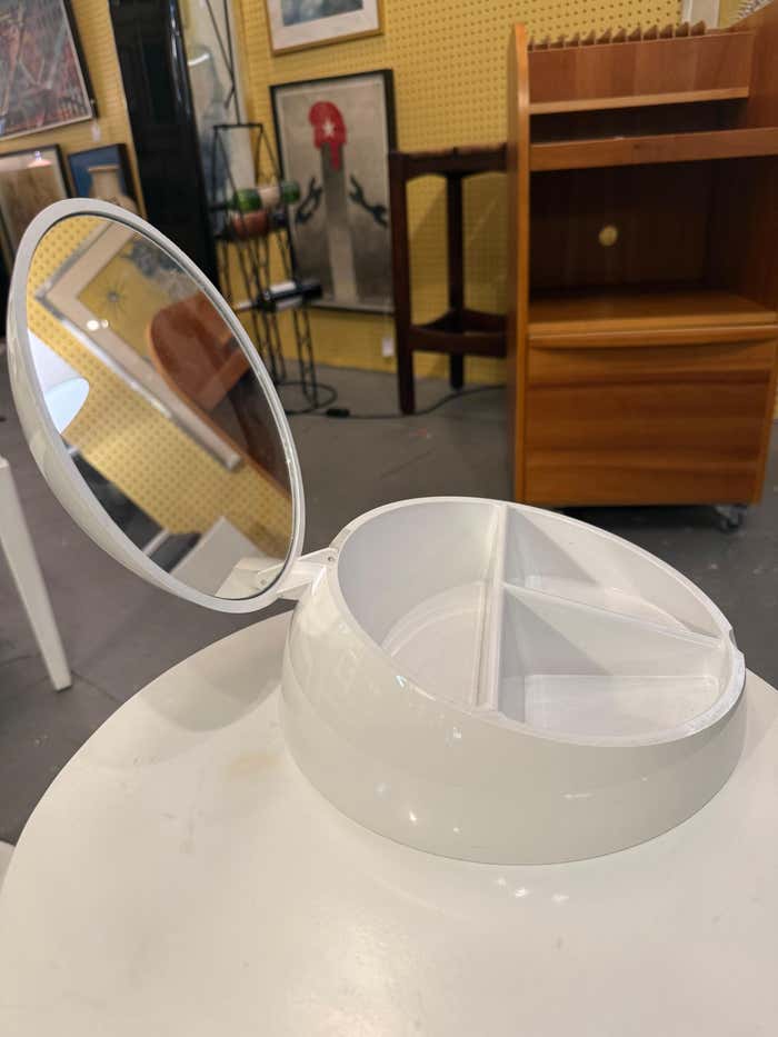 Round Vanity Box with Mirror, Stamped Gedy – Design Makio Hasuike