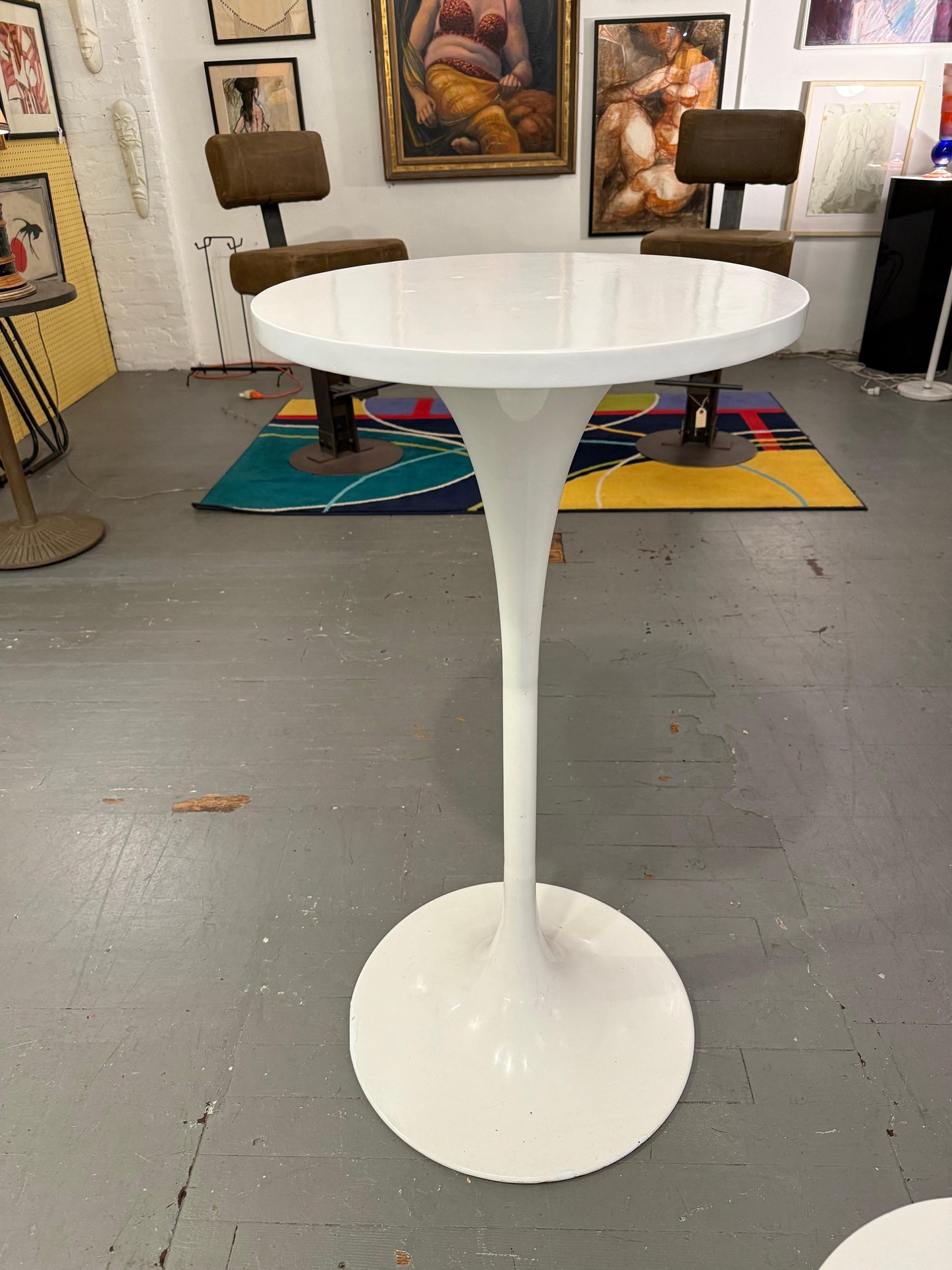 Pair of Tall Tulip-Style Modernist Lacquered Pedestal Tables