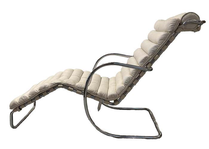 Mies van der Rohe Chaise Ludwig Model 242 for Knoll International